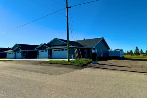 26 Golf Street, ON P5N 3J6