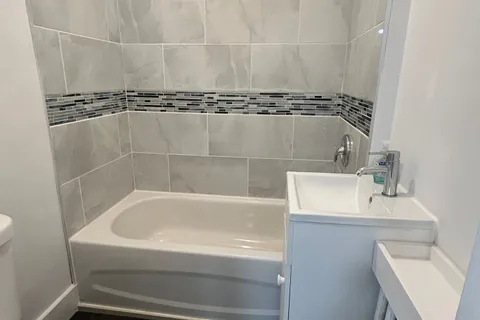 220-222 Sixth Avenue, ON P4N 5M8