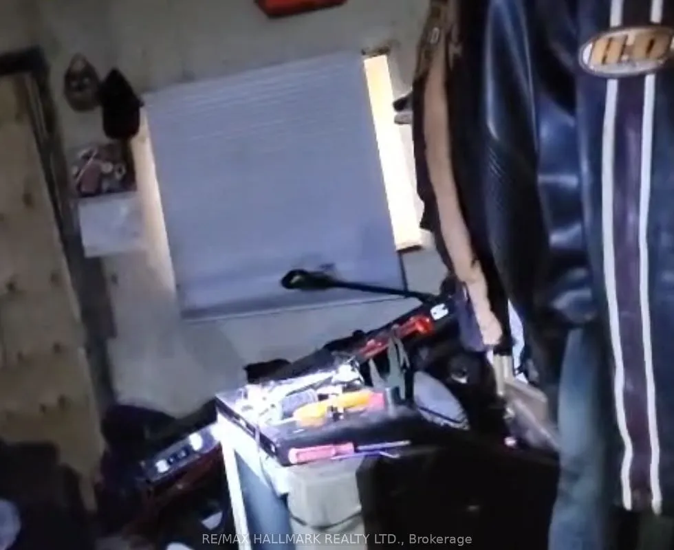 77 Upper Helen Street, ON P0J 1C0