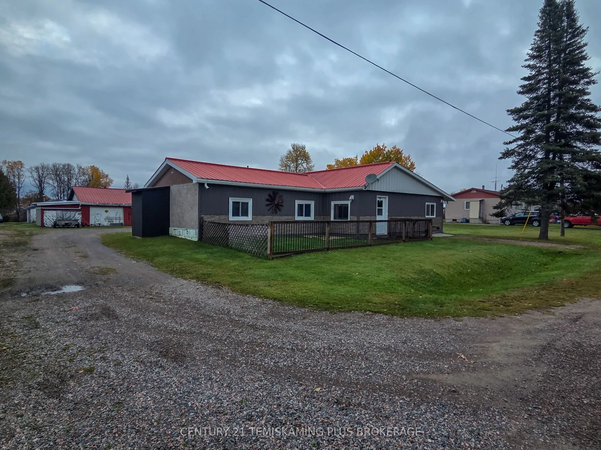 28 Fifth Street, ON P0J 1G0