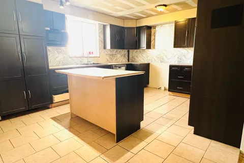 373 Commercial Avenue, ON P4N 2X8