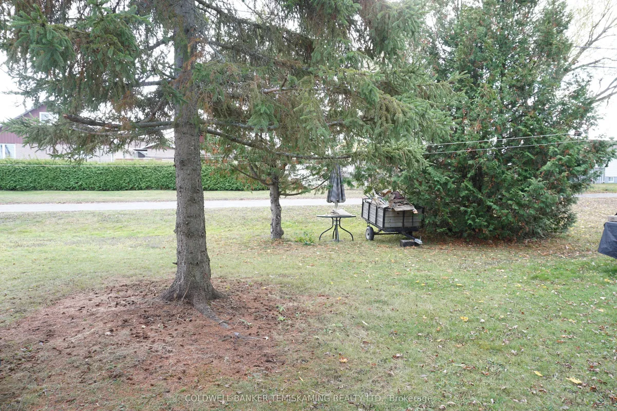 141-143 Station Street, ON P0J 1R0