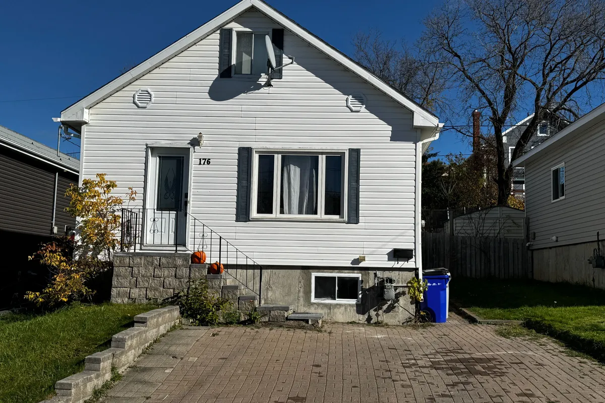 176 Spruce Street, ON P4N 6N1