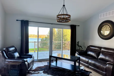 93 Ontario Street, ON P0J 1G0