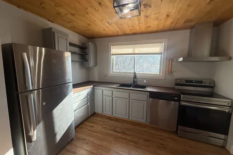 424 Louise Avenue, ON P4N 7Y6