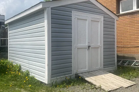 8 Dixon Avenue, ON P2N 1V9