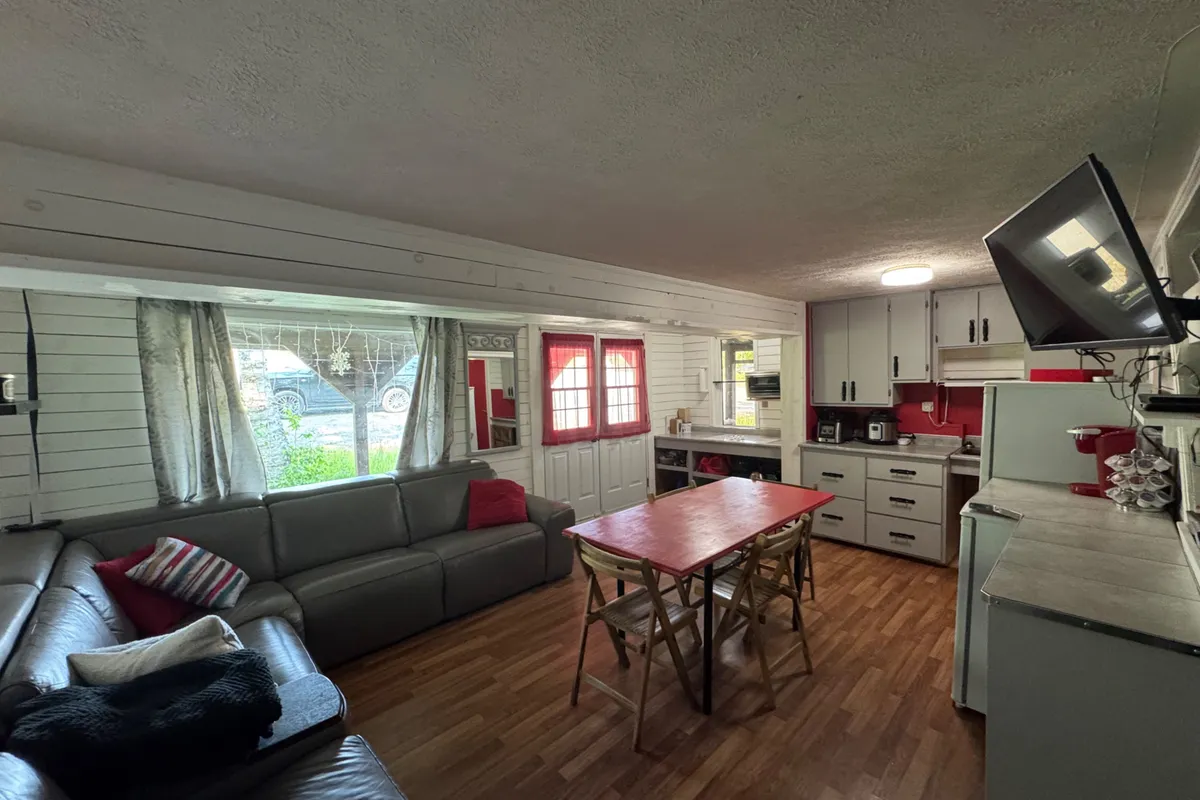 4-5050 Kamiskotia Road, ON P4N 7E3