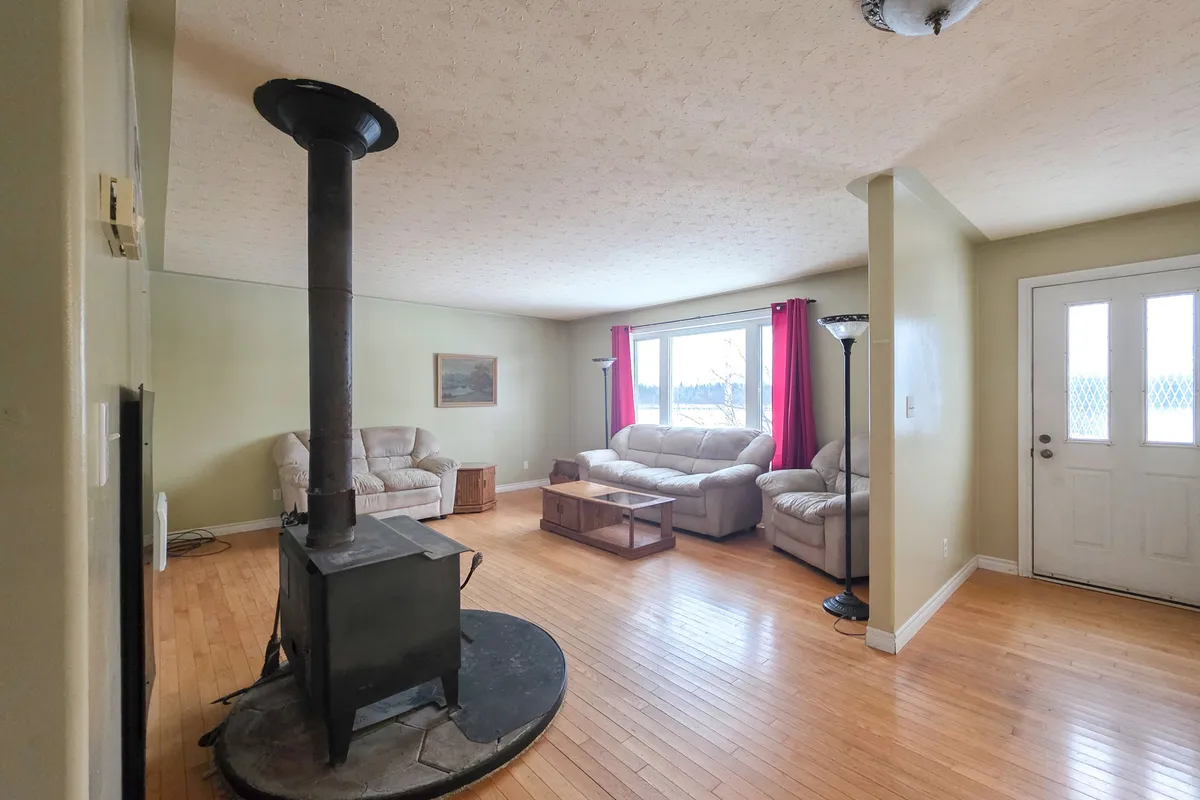 2874 101 Highway, ON P0K 1N0