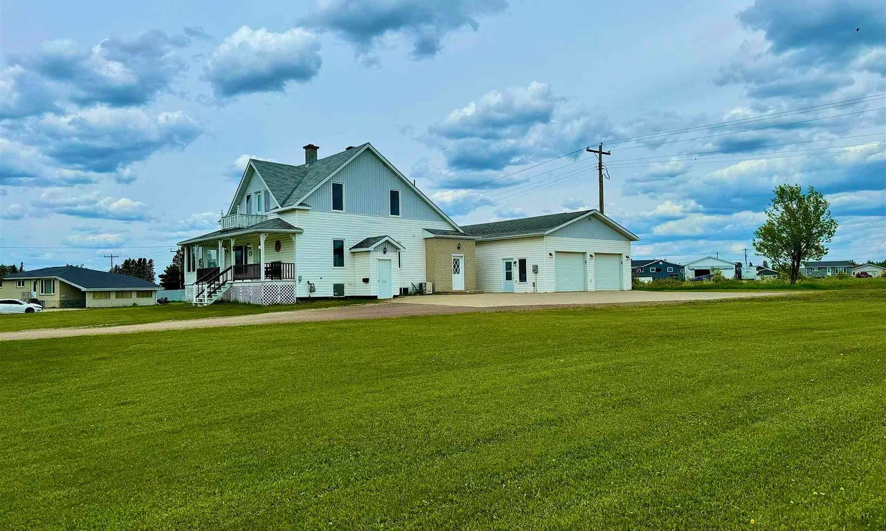 298 Government Rd, Kapuskasing, ON P5N 2X3