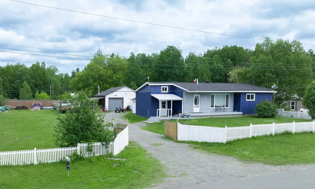 74 Empire St, Latchford, ON P0J 1N0