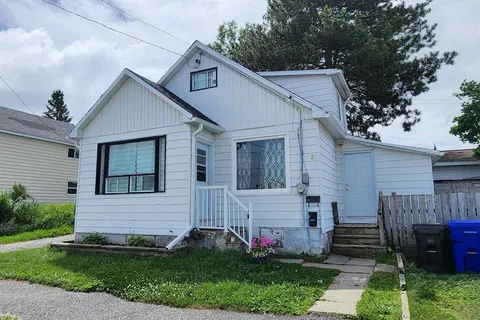 27 Rowan Ave, Kirkland Lake, ON P2N 2N7