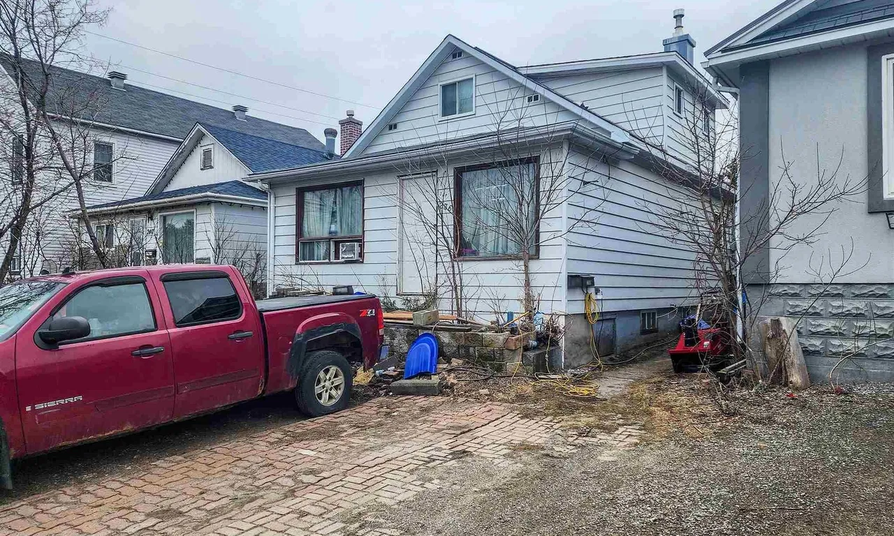 236 Tamarack St, Timmins, ON P4N 6R1