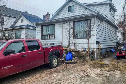 236 Tamarack St, Timmins, ON P4N 6R1