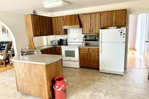298 Highway 11, Fauquier-Strickland, ON P0L 1G0