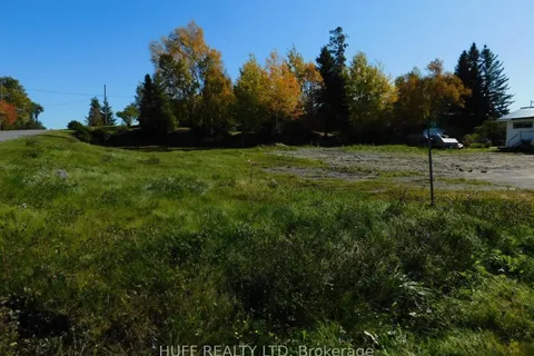 59 Commissioner St, Larder Lake, ON P0J 1H0