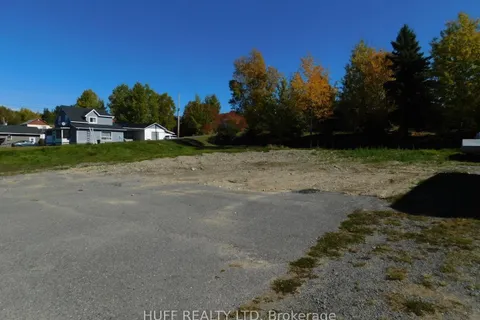 59 Commissioner St, Larder Lake, ON P0J 1H0