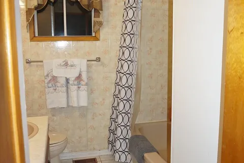 102 Lang St, Cobalt, ON P0J 1C0