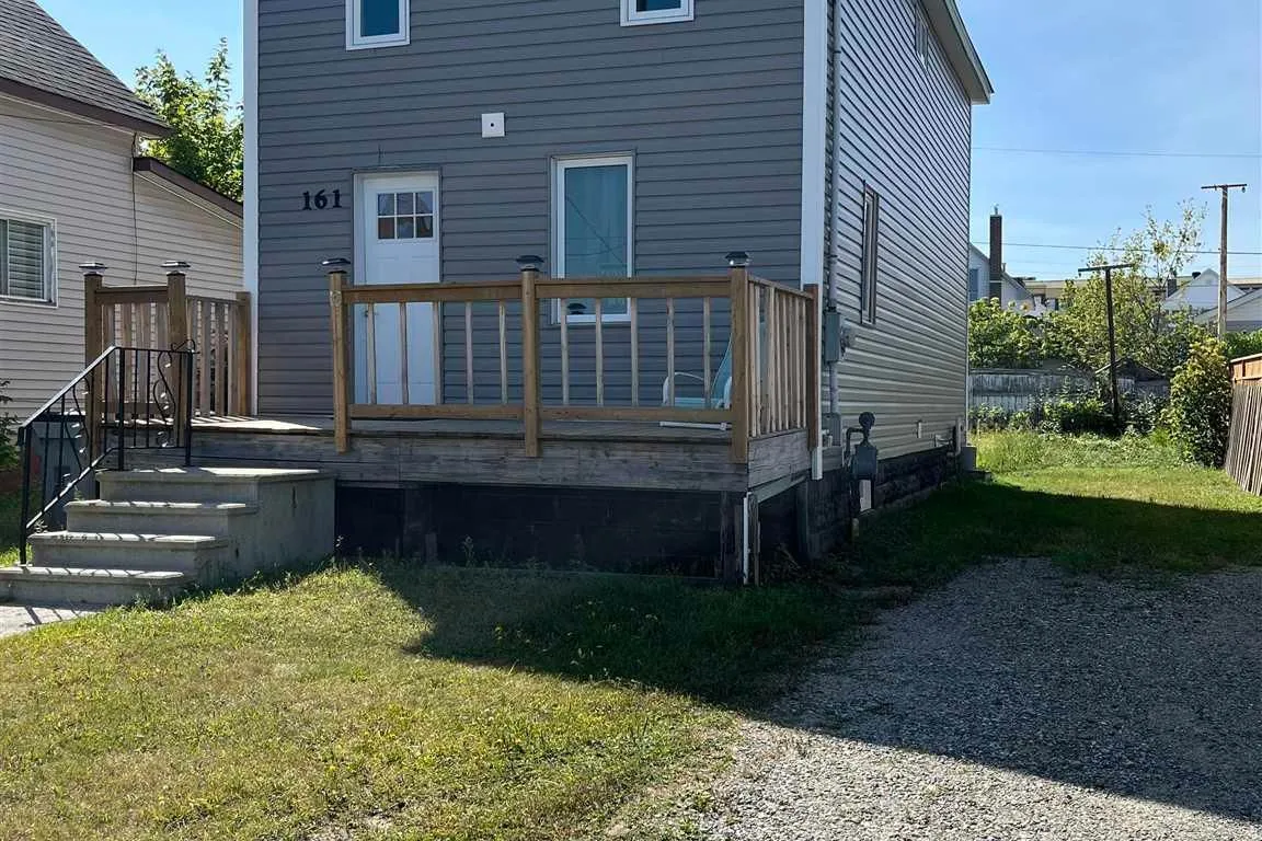 161 Middleton Ave, Timmins, ON P4N 3A2