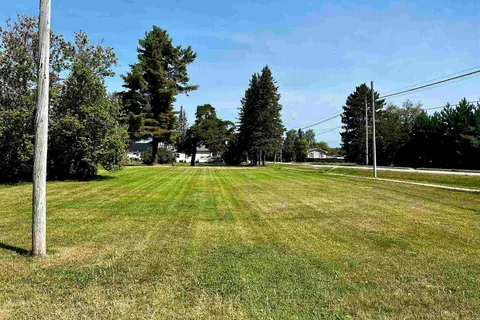 44 PINE St, James, ON P0J 1G0