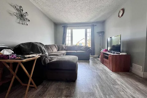 358 Tamarack St, Timmins, ON P4N 6R4