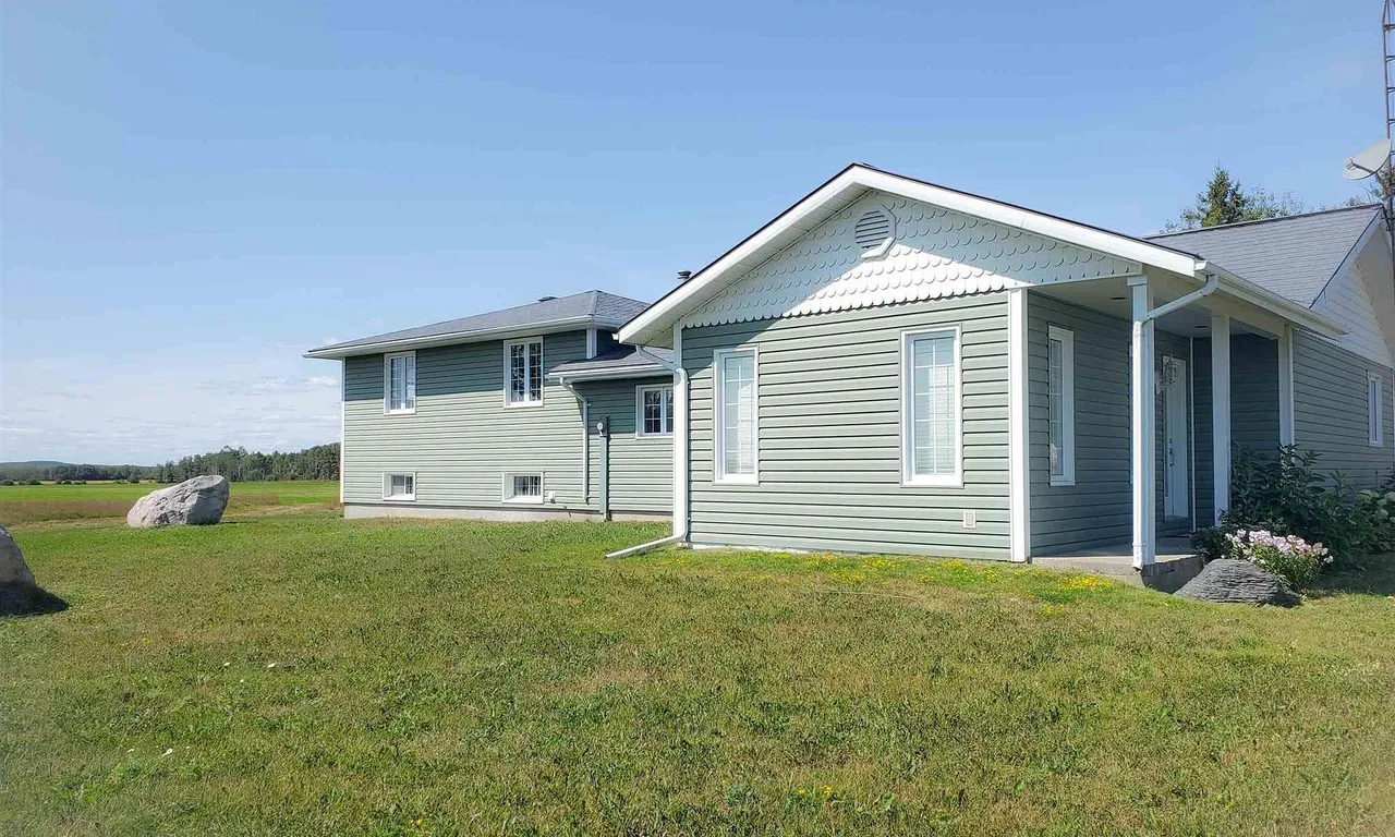 166015 Mini Farm Rd, Armstrong, ON P0J 1E0