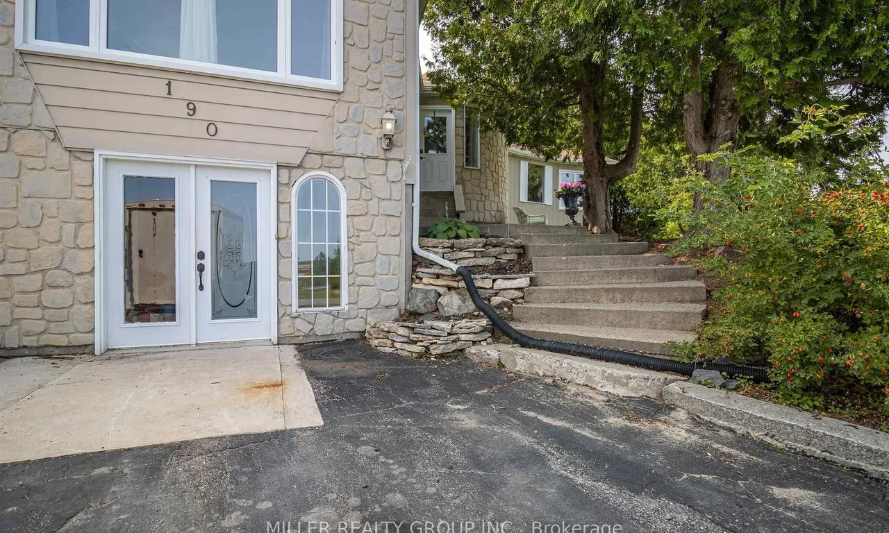 190 Cosman Cres, Temiskaming Shores, ON P0J 1P0