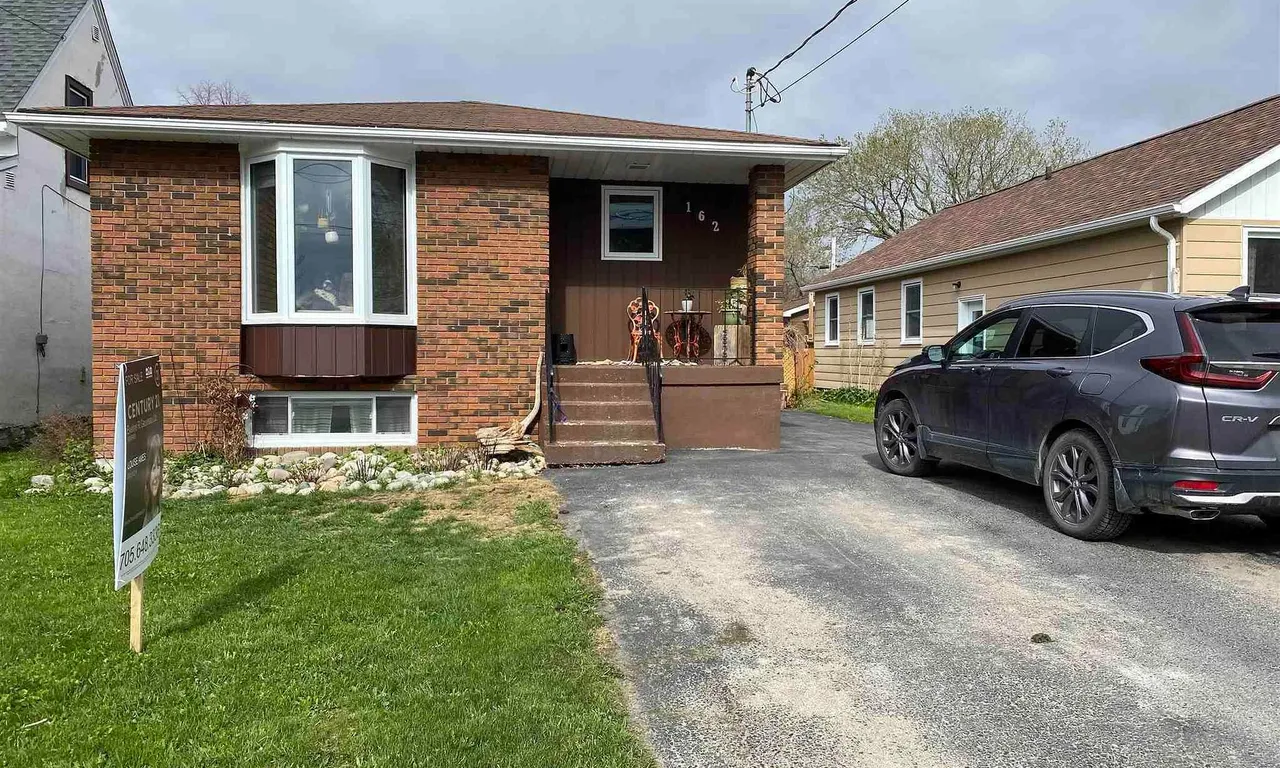 162 Rebecca St, Temiskaming Shores, ON P0J 1P0