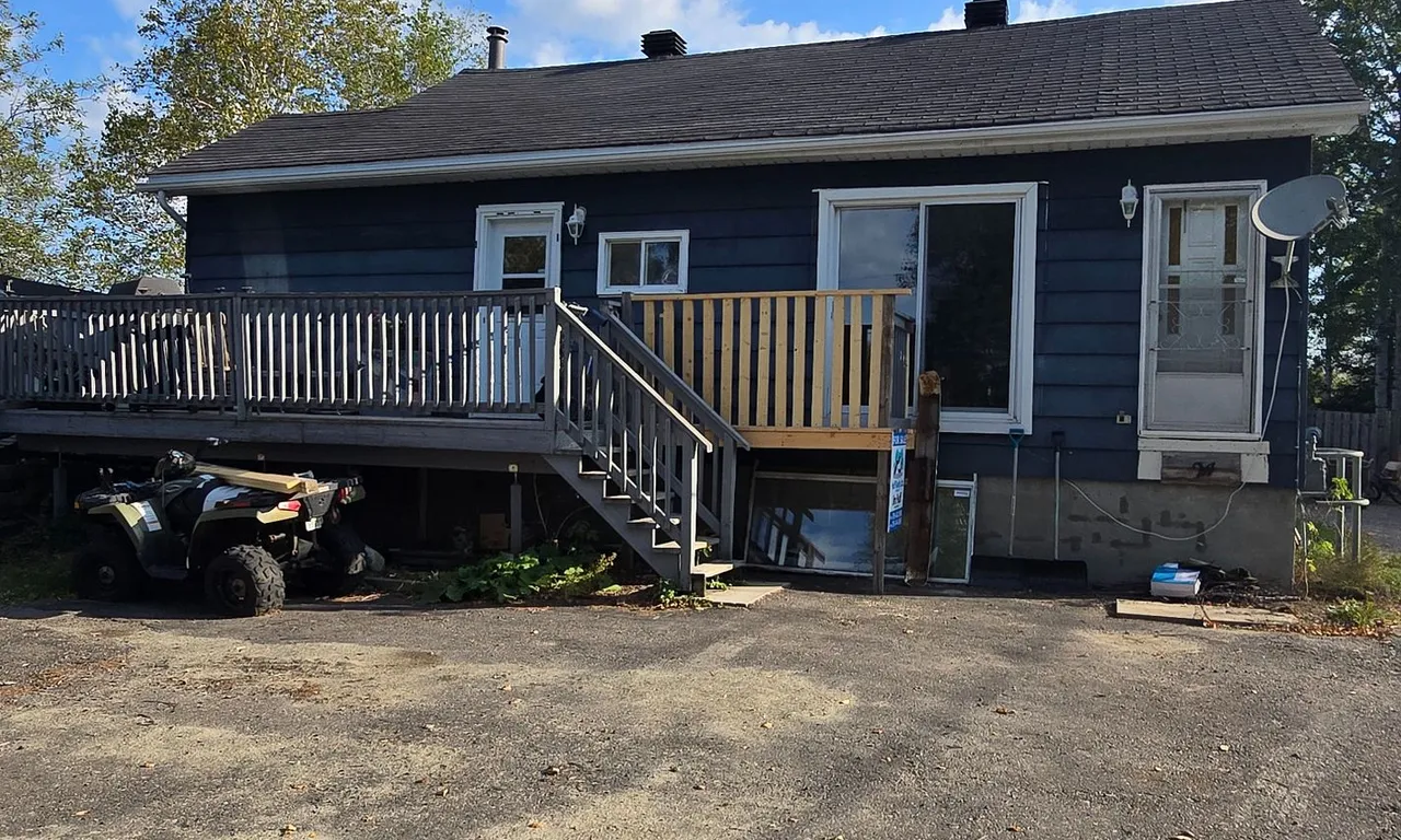 24 Wye St, Kirkland Lake, ON P0K 1A0