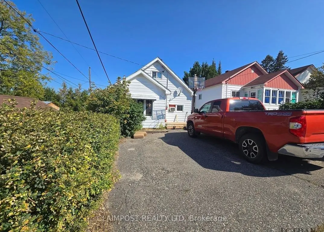 376 Murdock Ave, Timmins, ON P4N 5T8