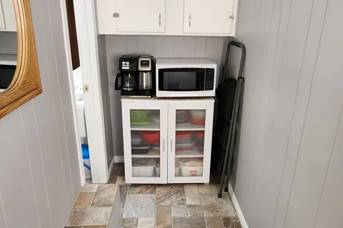 105 Taylor Ave, Kirkland Lake, ON P2N 2L8