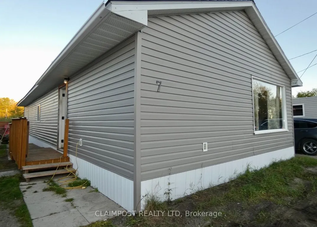 7 Rabbit Rd, Timmins, ON P4R 0E6
