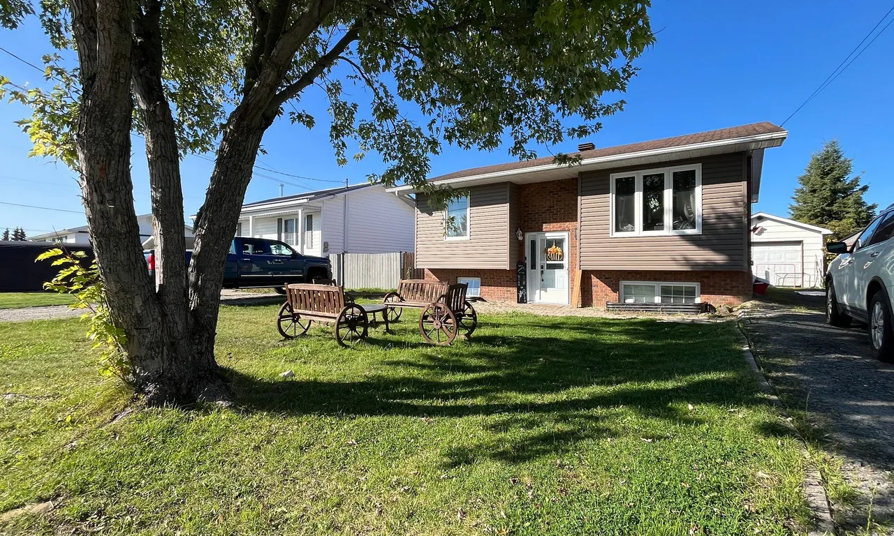 206 Ottolen St, Timmins, ON P0N 1C0