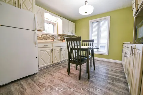 228 Polaris Rd, Timmins, ON P4N 4L4