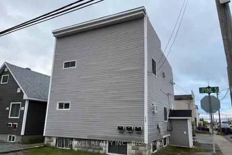 315 Pine St, Timmins, ON P4N 2L1