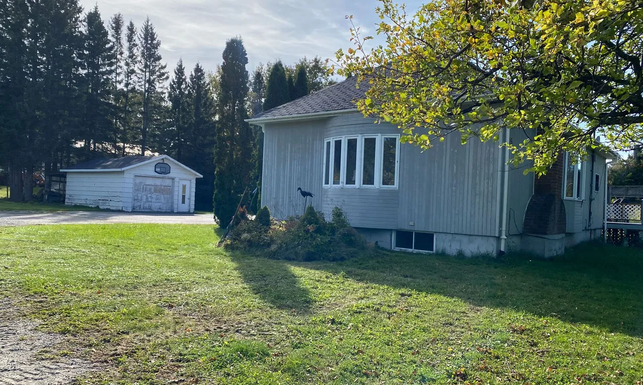 205 Birch St, Temiskaming Shores, ON P0J 1K0