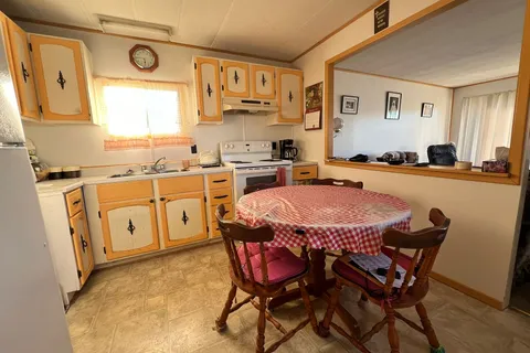 287 Evelyn Cres, Timmins, ON P4N 0C2