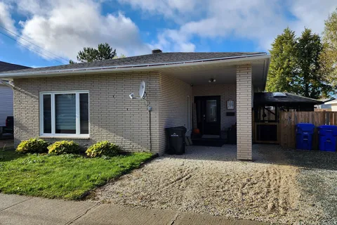 104 Fifth St, Kirkland Lake, ON P2N 1T6