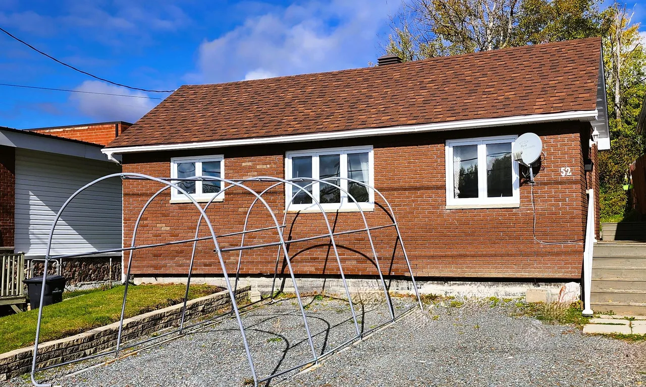 52 Grierson Rd, Kirkland Lake, ON P2N 1C9