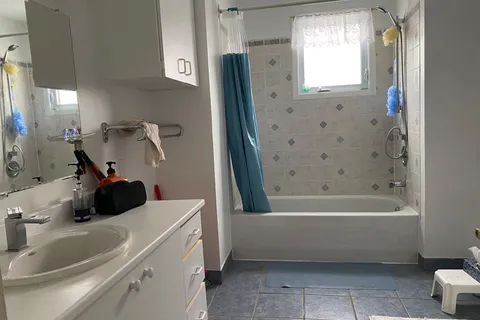 144 Cross Lake Rd, Temiskaming Shores, ON P0J 1R0