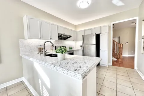 3596 Rainpark Crt, Mississauga, ON L5M 6X6