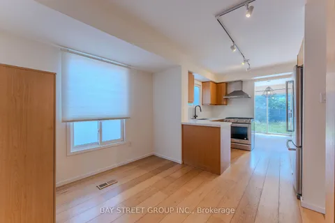 3416 Ingram Rd, Mississauga, ON L5L 4M9