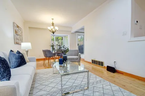 5960 Chidham Cres, Mississauga, ON L5N 2R9