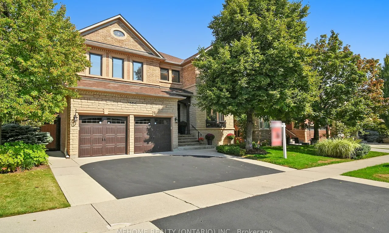 1564 Pinery Cres, Oakville, ON L6H 7J9