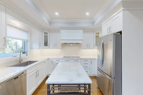 1564 Pinery Cres, Oakville, ON L6H 7J9