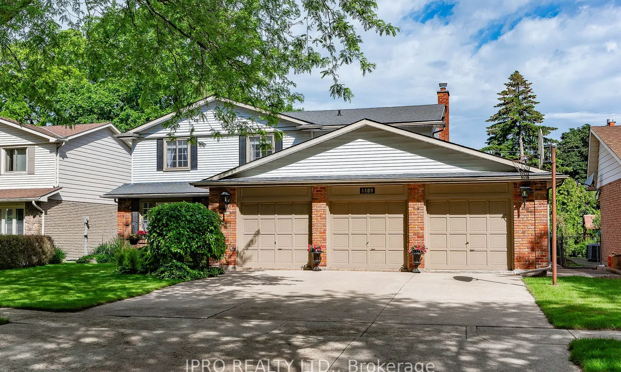 4489 Concord Pl, Burlington, ON L7L 1J5