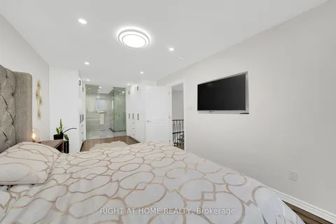 57 Wexford Rd, Brampton, ON L6Z 2W4