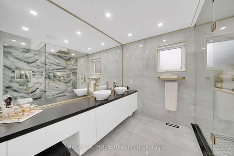 57 Wexford Rd, Brampton, ON L6Z 2W4