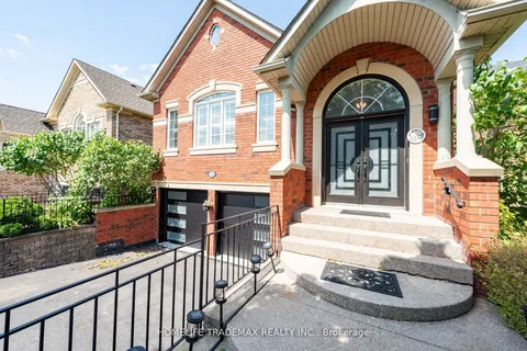 1547 Sandpiper Rd, Oakville, ON L6M 3R8