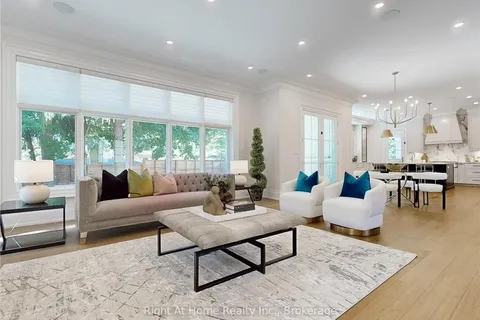 172 BURGUNDY Dr, Oakville, ON L6J 4G1