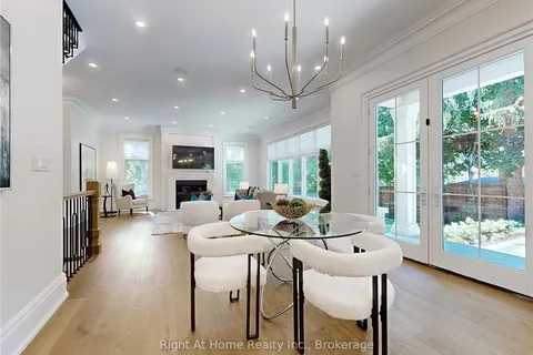 172 BURGUNDY Dr, Oakville, ON L6J 4G1